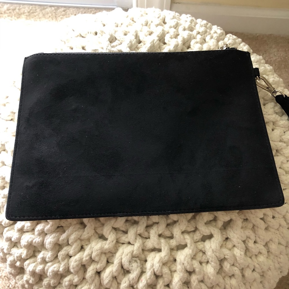 Express wristlet/clutch - Picture 3 of 6